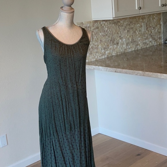 Ella Moss Maxi Dress Forest Green Floral pattern, Cross back - Picture 3 of 8